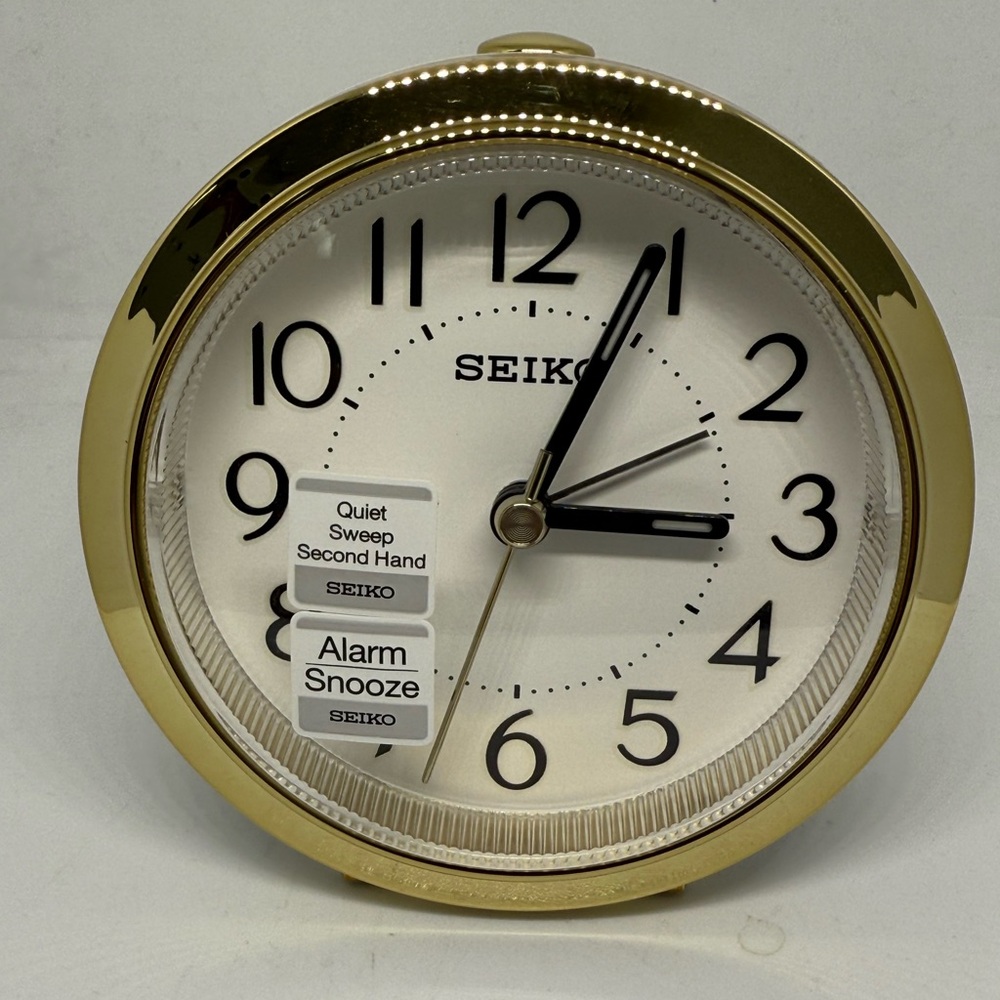 Seiko white and gold plastic alarm clock